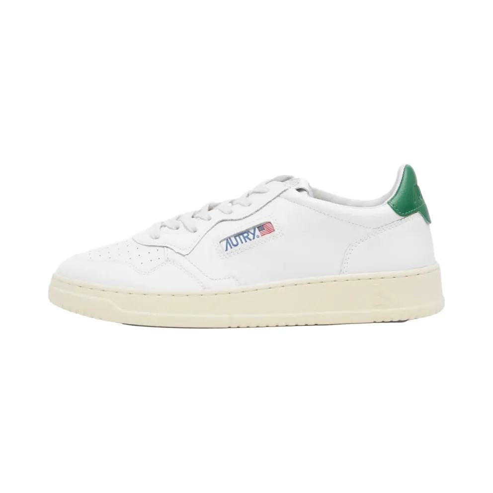 Autry Medalist Low White / Green (AULMLL20)