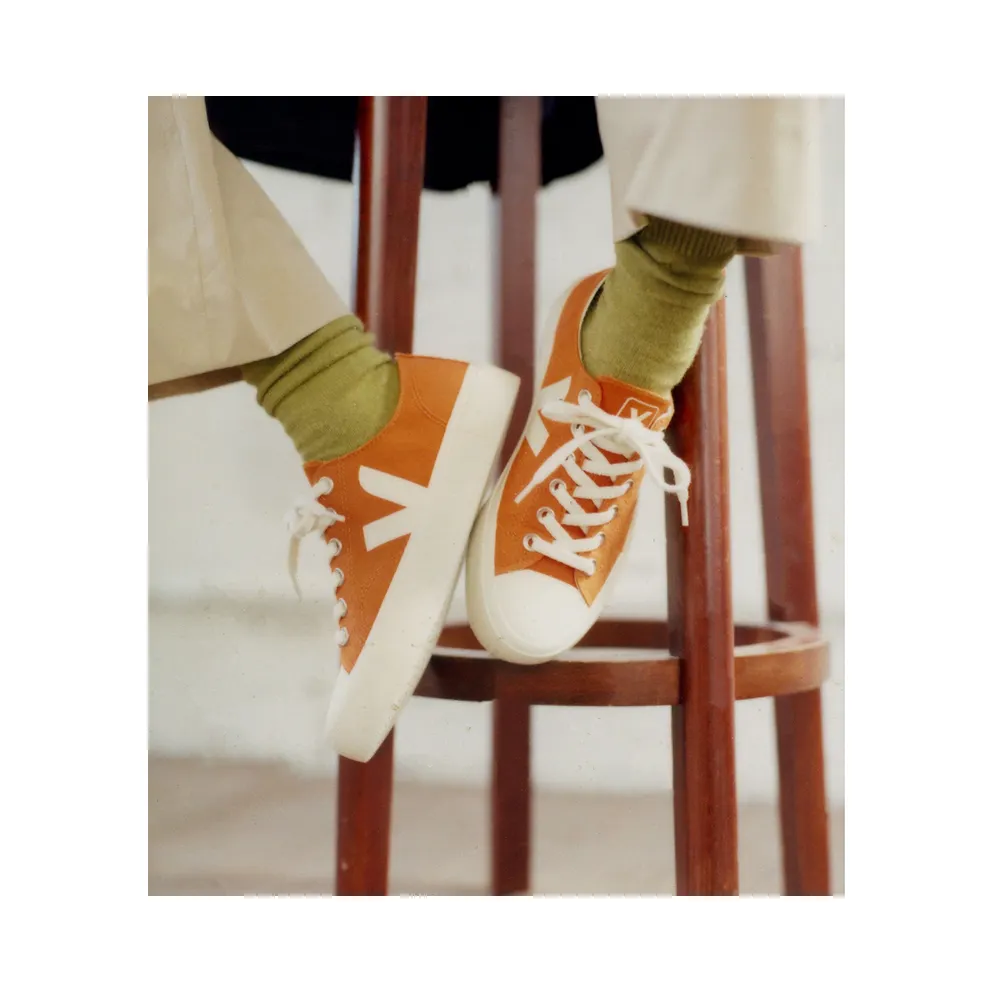 Veja WATA II LOW CANVAS PUMPKIN PIERRE – “Orange” (PL0103175A)