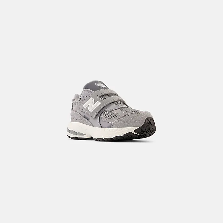 new-balance-2002 IV2002ST