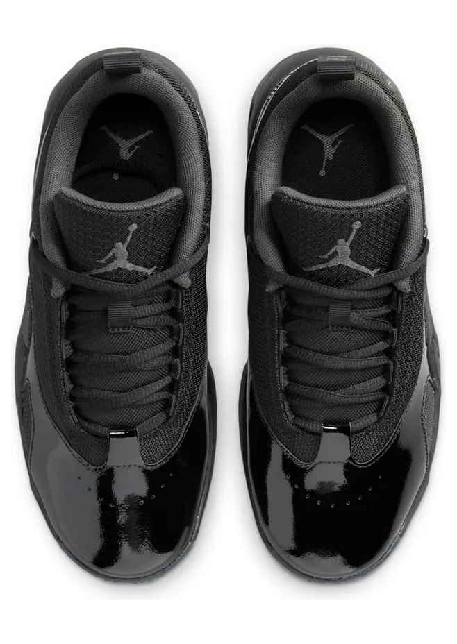 air-jordan-max-aura FQ8297-001