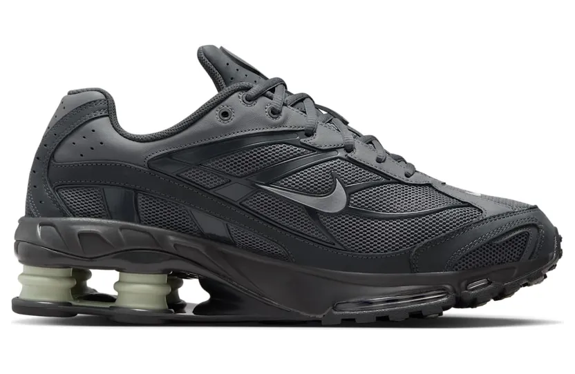 nike-shox HV2540-001