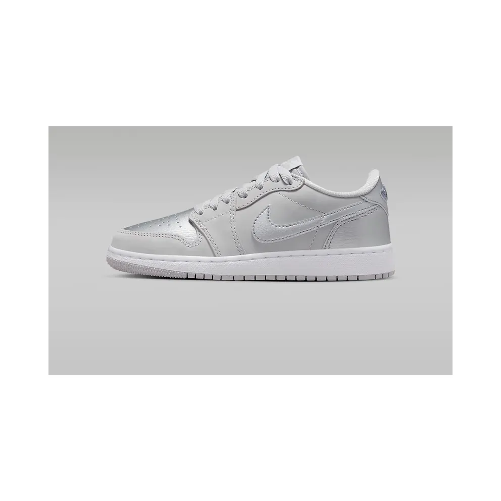Jordan 1 Low OG GS “Metallic Silver” (CZ0858-002)