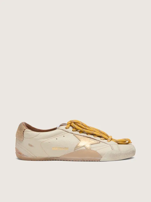 Golden Goose True-Star In White Nappa Leather With Gold Foiled Leather Star And Beige Suede Heel Tab (GMF00922.F007385.10834)