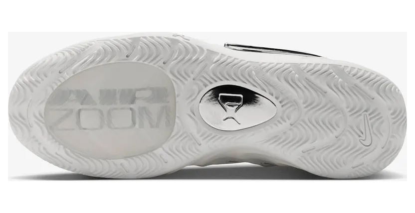 Nike A’Two “White Label” (IX1852-100): alles wit, alles in de details (2)