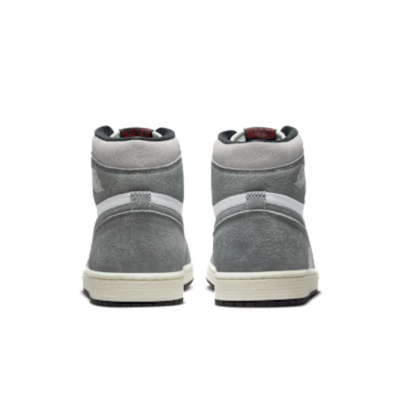 Air Jordan 1 High ‘Washed Heritage’ (DZ5485-051): grijs suède, en je maat bepaalt de prijs (6)