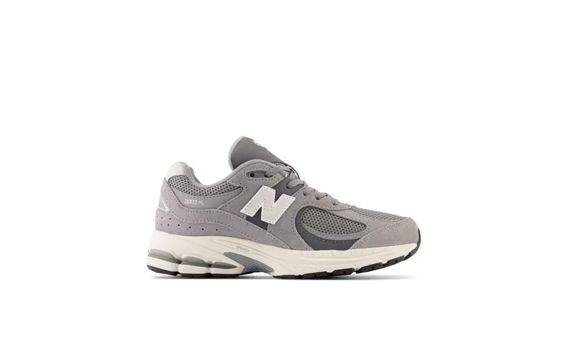 New Balance 2002 GS “Steel Lead” (GC2002ST)