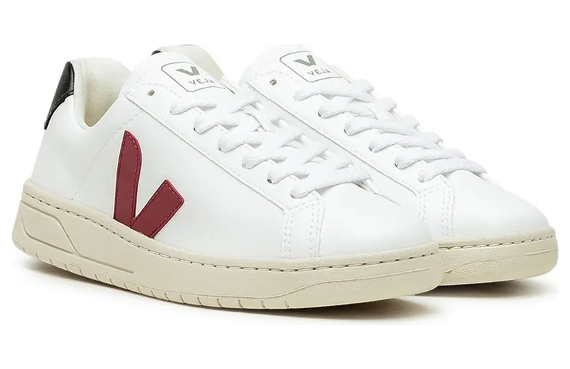 veja-sneaker UC072437A