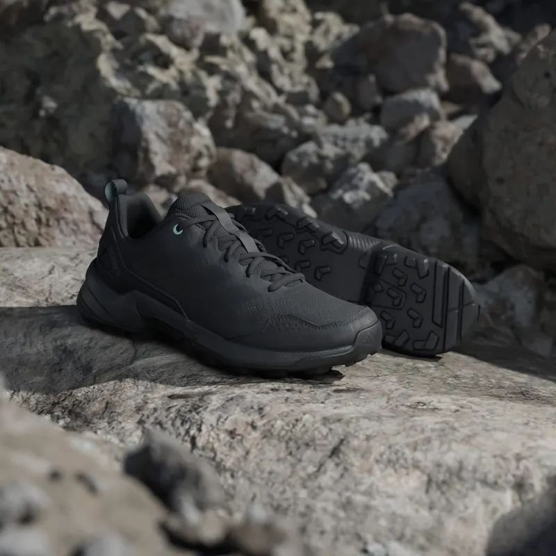 Adidas TERREX EASTRAIL 3 W Carbon / Core Black / Semi Flash Aqua (JR4019)