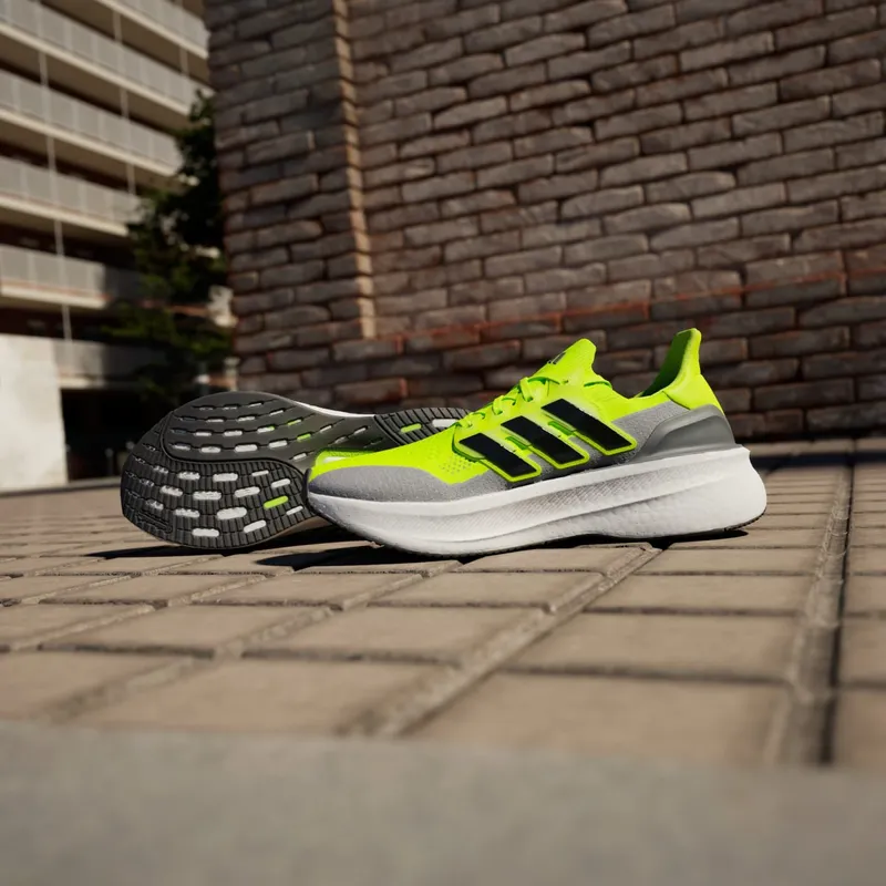 Adidas Ultraboost 5 Lucid Lemon / Core Black / Cloud White (ID8819)