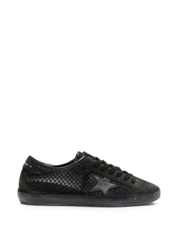 Golden Goose Super-Star LTD aus perforiertem schwarzem Wildleder mit schwarzem Stern und Kristallen (GWF01088F008590)