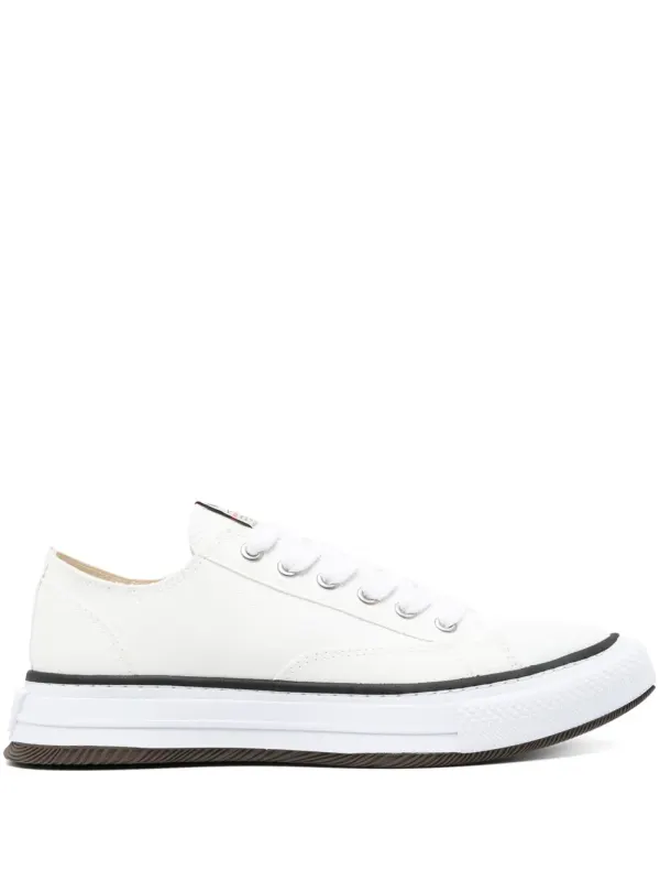 Maison MIHARA YASUHIRO Yucca mit spitzer Kappe – White (B12FW702)