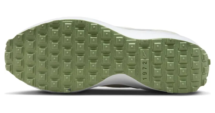 nike-waffle-debut FN7100-100