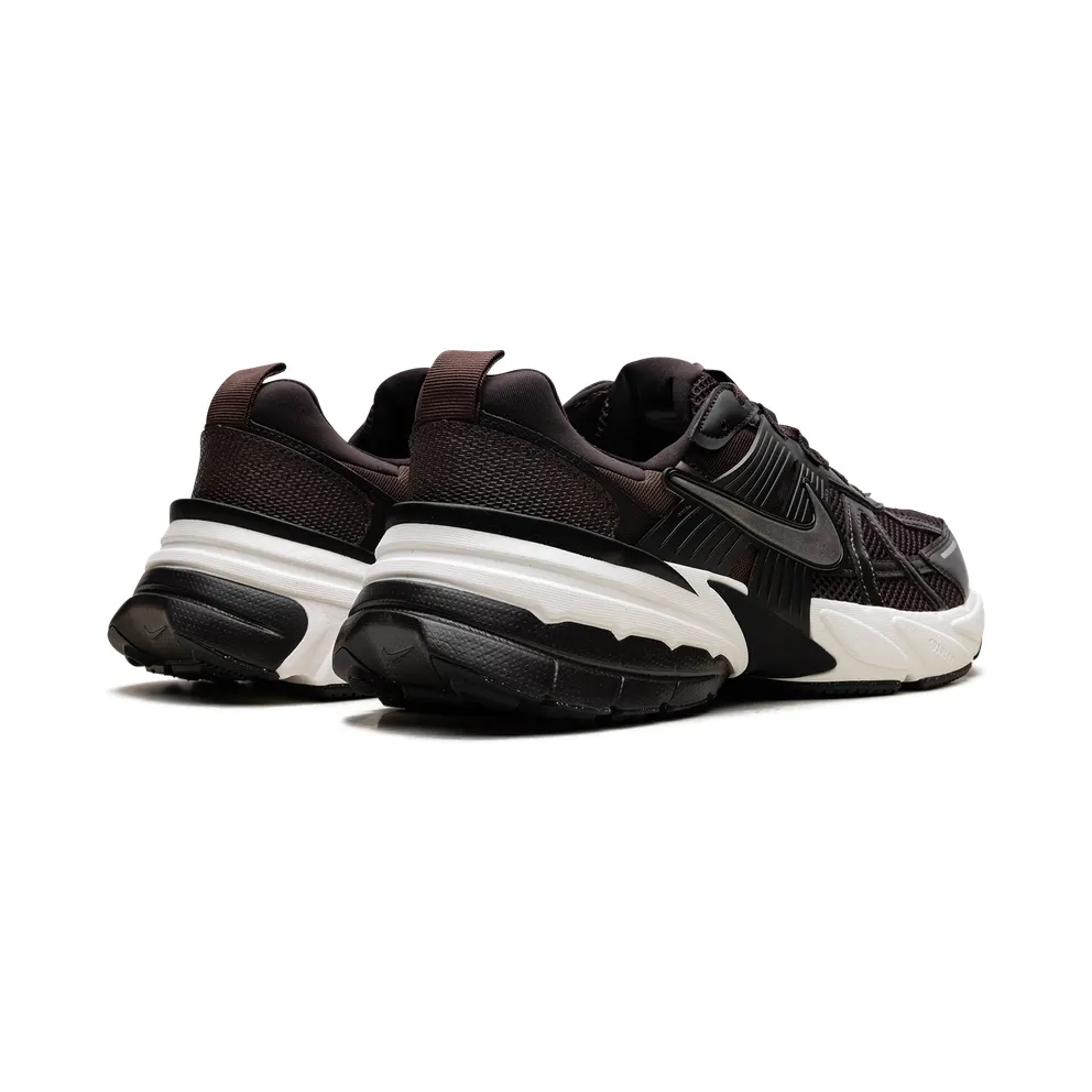 Nike V2K Run “Velvet Brown White Black Baroque Brown” (HJ4497-200)