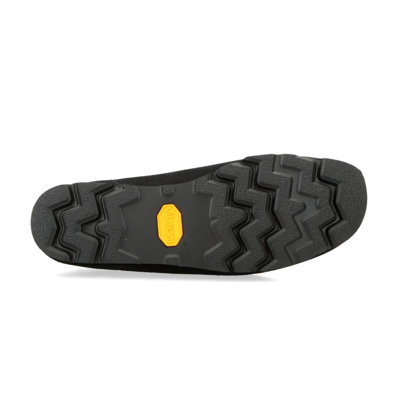 Clarks Originals Wallabee Gore-Tex “Black Suede” – 26179251