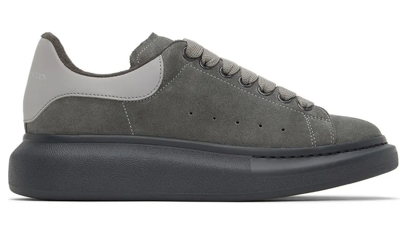 Alexander McQueen Gray Oversized Sneakers (688520WIA51)