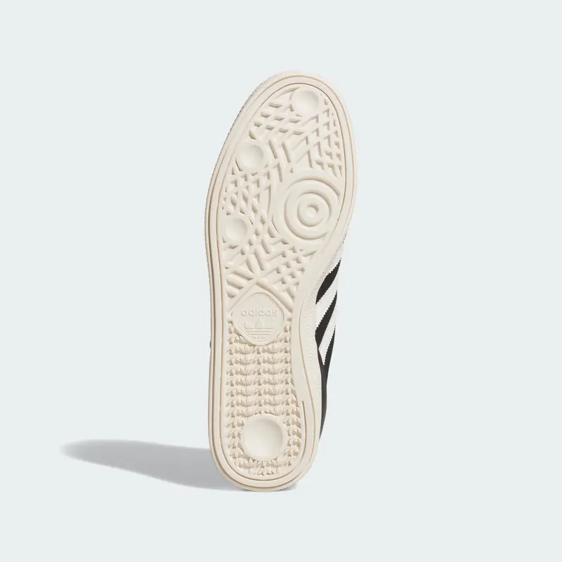 Adidas Busenitz Core Black / Chalk White / Gold Metallic (HQ4708)