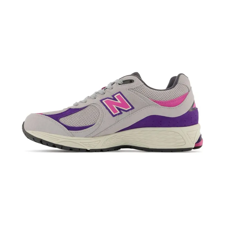 new-balance-2002r M2002RWB