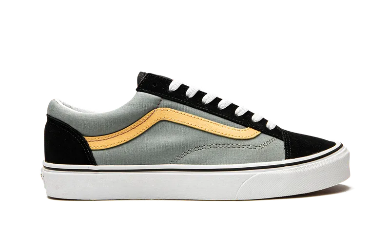 Vans Style 36 “Black/Red” (VN0A54F6B79)