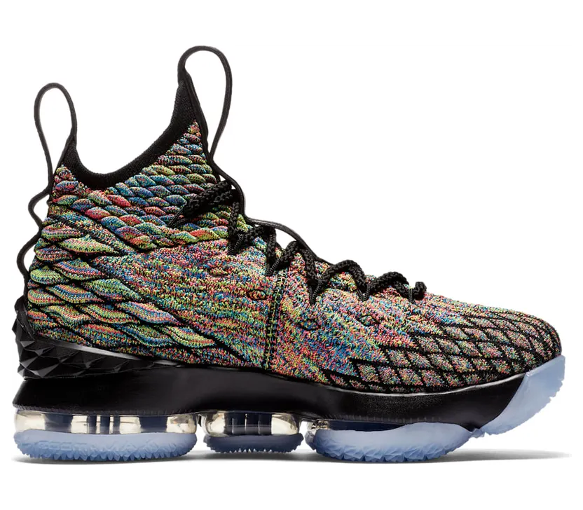 nike-lebron-15 922811-901
