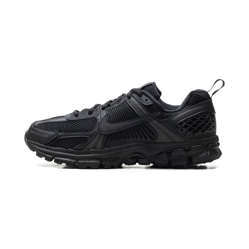 Nike Vomero 5 GS “Triple Black” (HF6998-007)