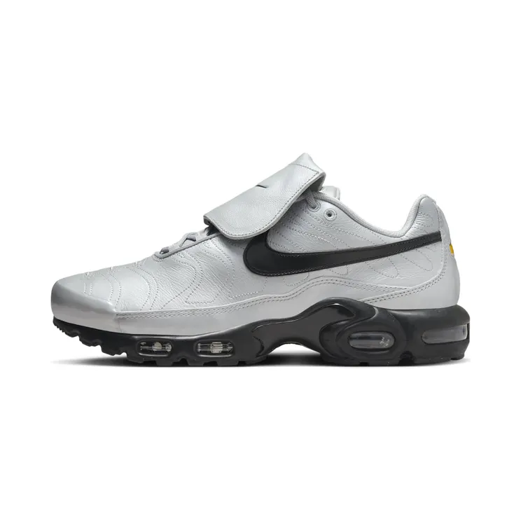 Nike Air Max Plus “Wolf Grey / Metallic Silver / Black” (HM6850-001)