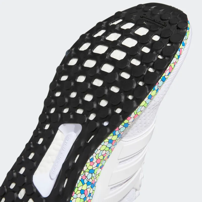 adidas Ultraboost 5.0 DNA Cloud White / Cloud White / Core Black (GY4525)