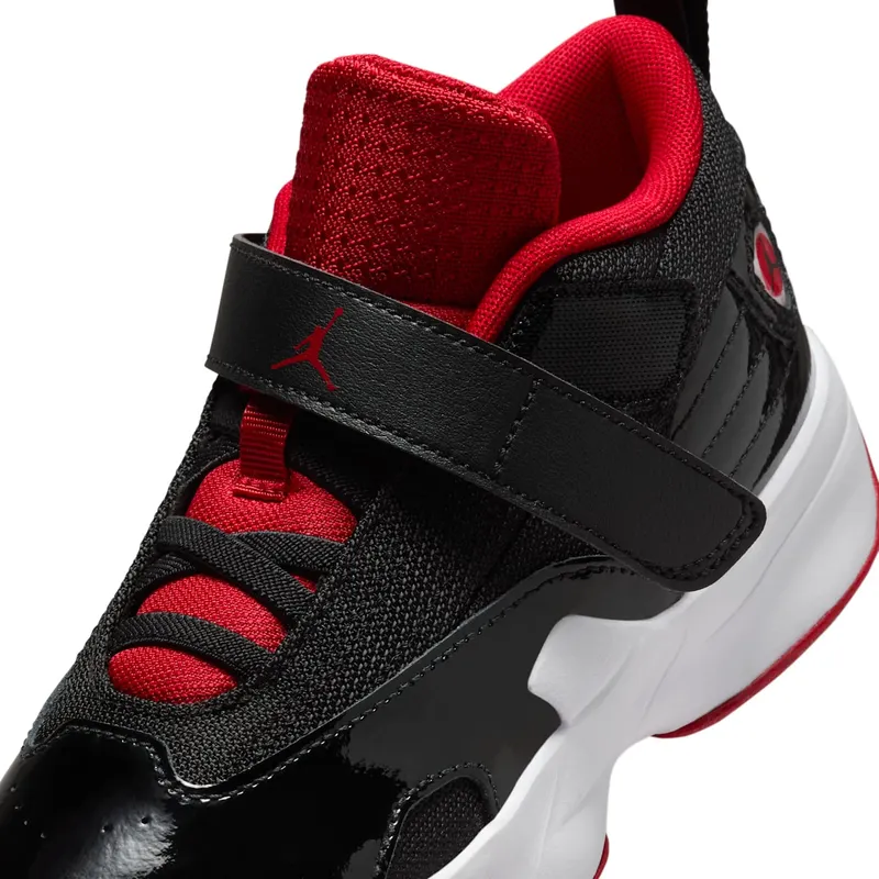 Jordan Max Aura 6 Black White Gym Red (FQ8299-006)