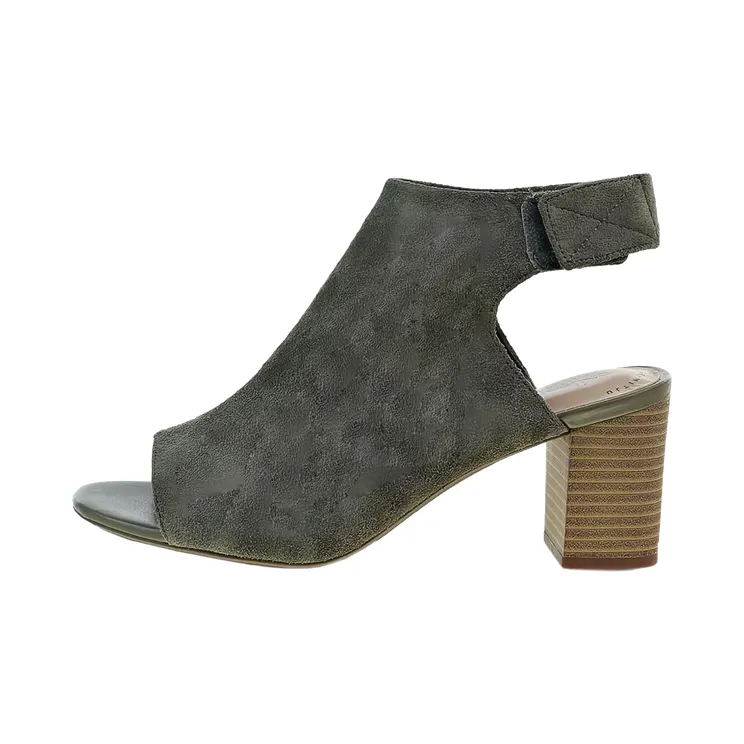 Clarks Deva Bell Wide “Olive” (26140003)