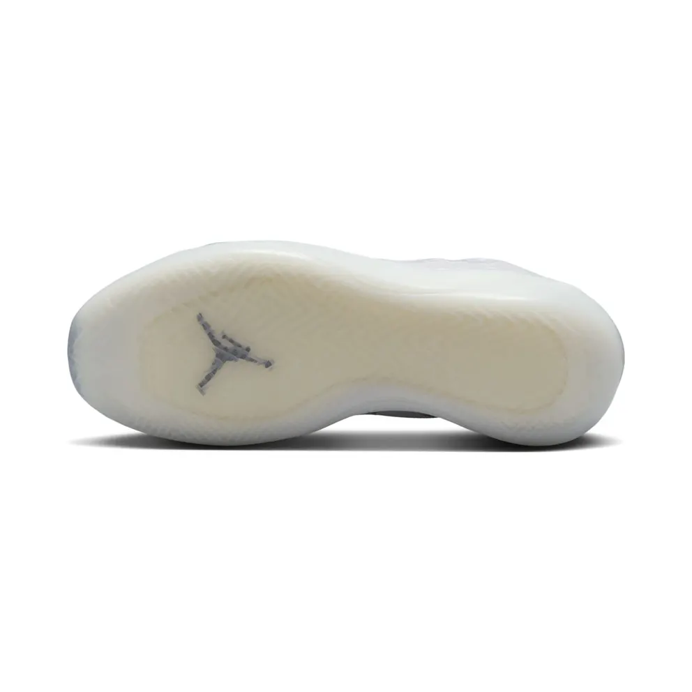 Jordan 39 Croix “White / Black / Dark Powder Blue” (FQ0213-100)