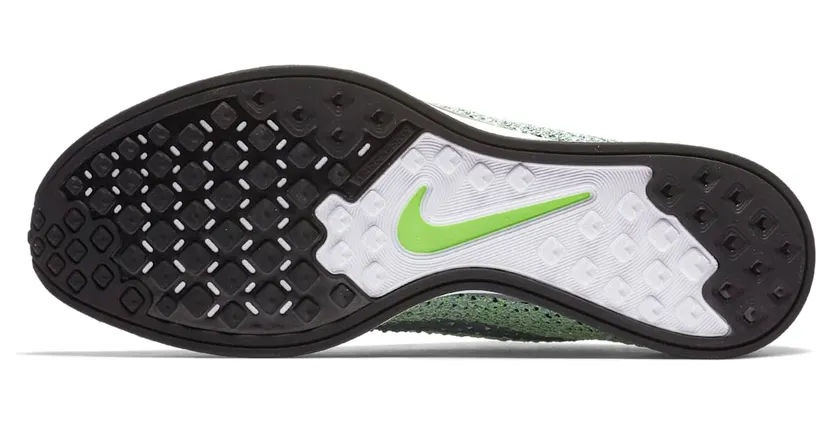 nike-flyknit-racer 526628-103