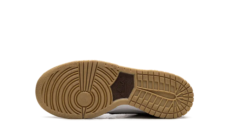 Nike Dunk Low “Cacao Wow Metallic Gold” (HM3725-171)