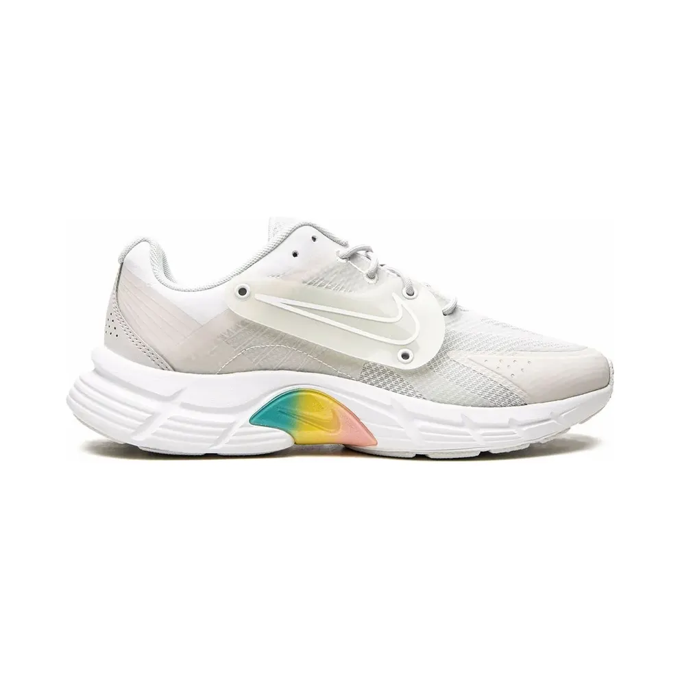 Nike Alphina 5000 sneakers – Beige (CK4330)