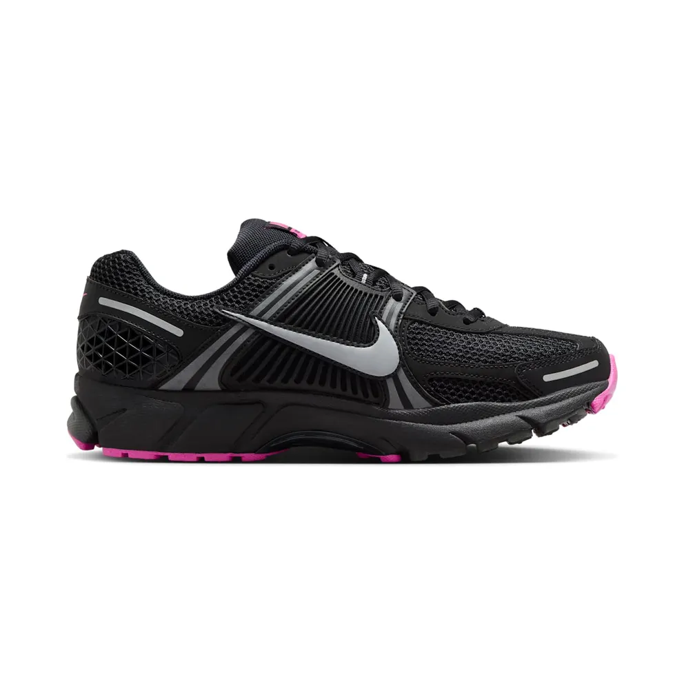 Nike Zoom Vomero 5 “Black Pink Blast” (FB9149-004)