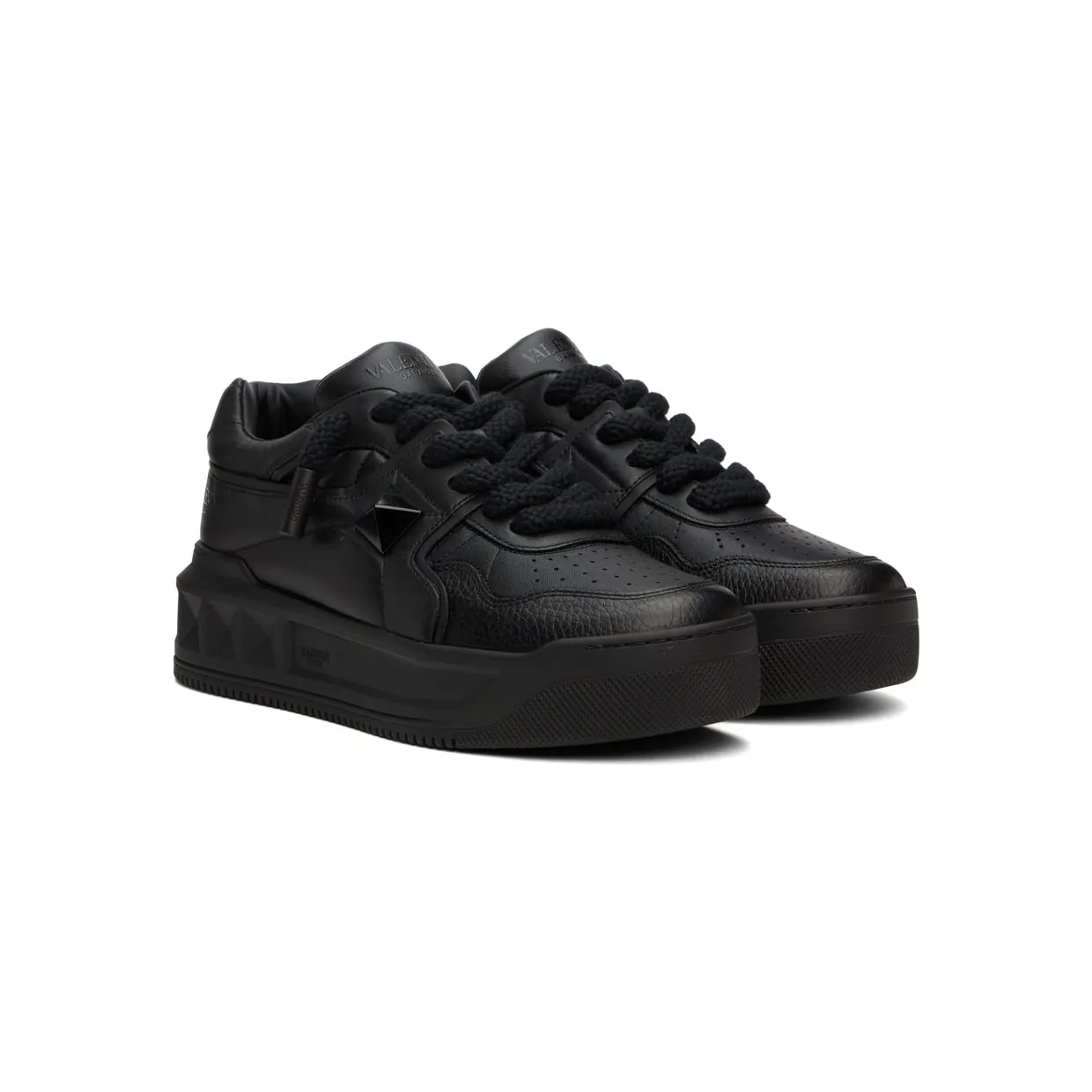 Valentino Garavani Black One Stud 0NO Black (1Y0S0G37XTM) (4)