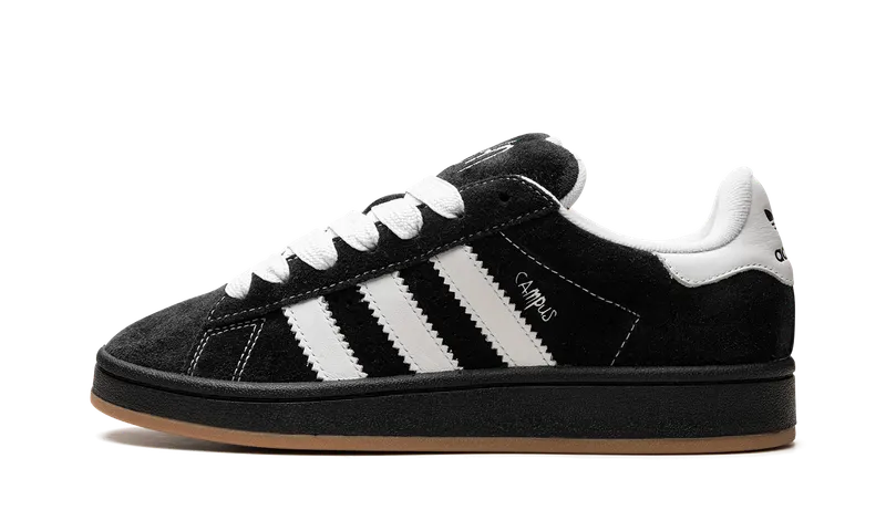 adidas Korn Campus 00s “Black Gum” (IG0792): clean van buiten, nu-metal van binnen