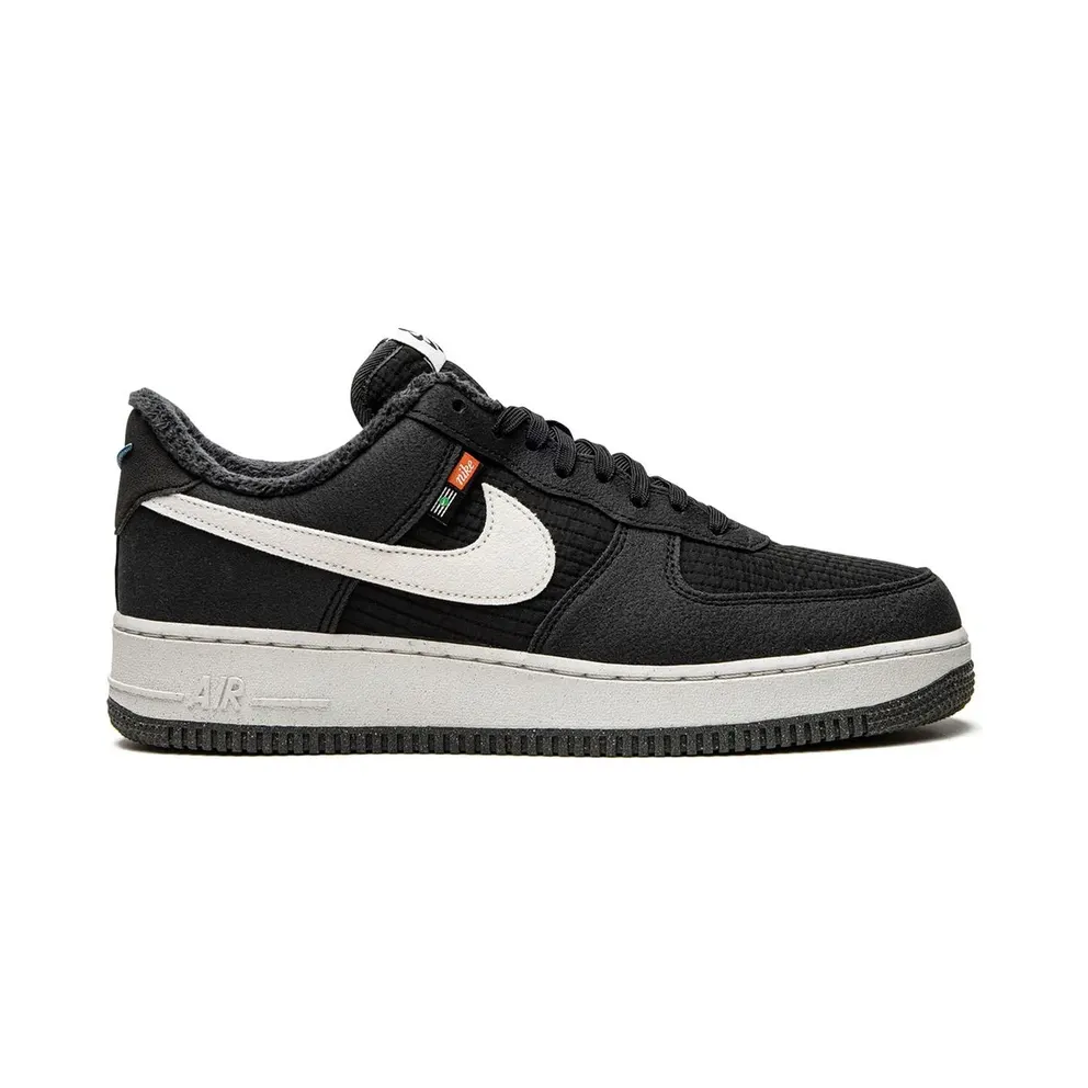 Nike Air Force 1 ’07 LV8 – Black (DC8871)
