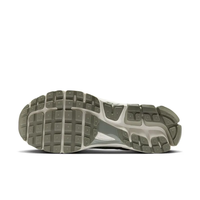 Nike Zoom Vomero 5 “Dark Stucco” (HF1553-002)
