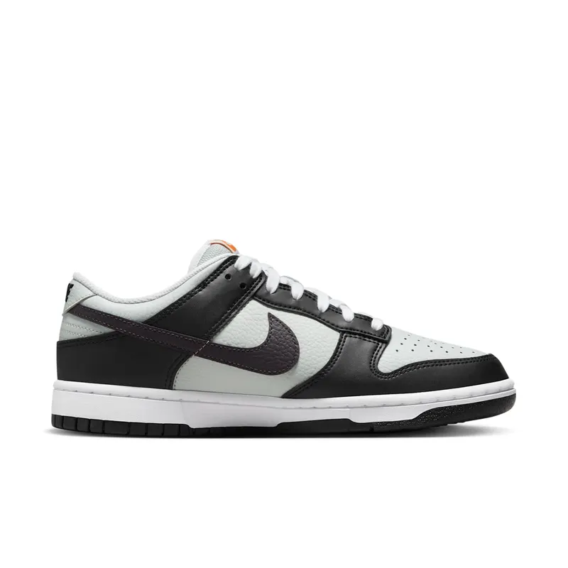 Nike Dunk Low “Black/Total Orange” (FN7808-001)