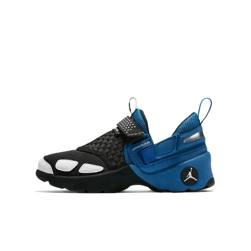 Jordan Trunner LX Black Team Royal (905223-007)