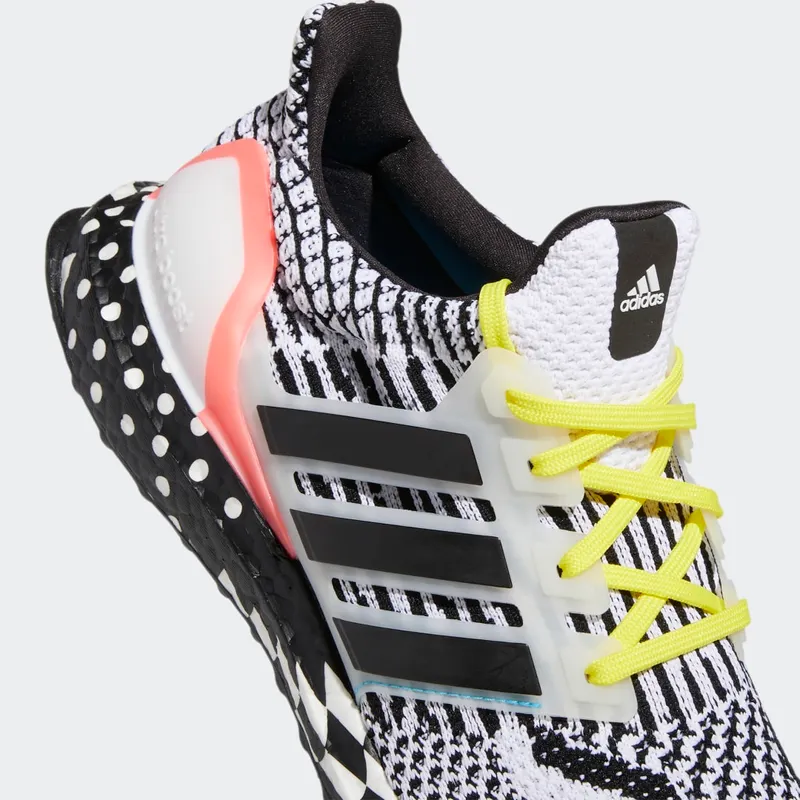 adidas Ultraboost 5 DNA Cloud White / Core Black / Turbo (GY0326)