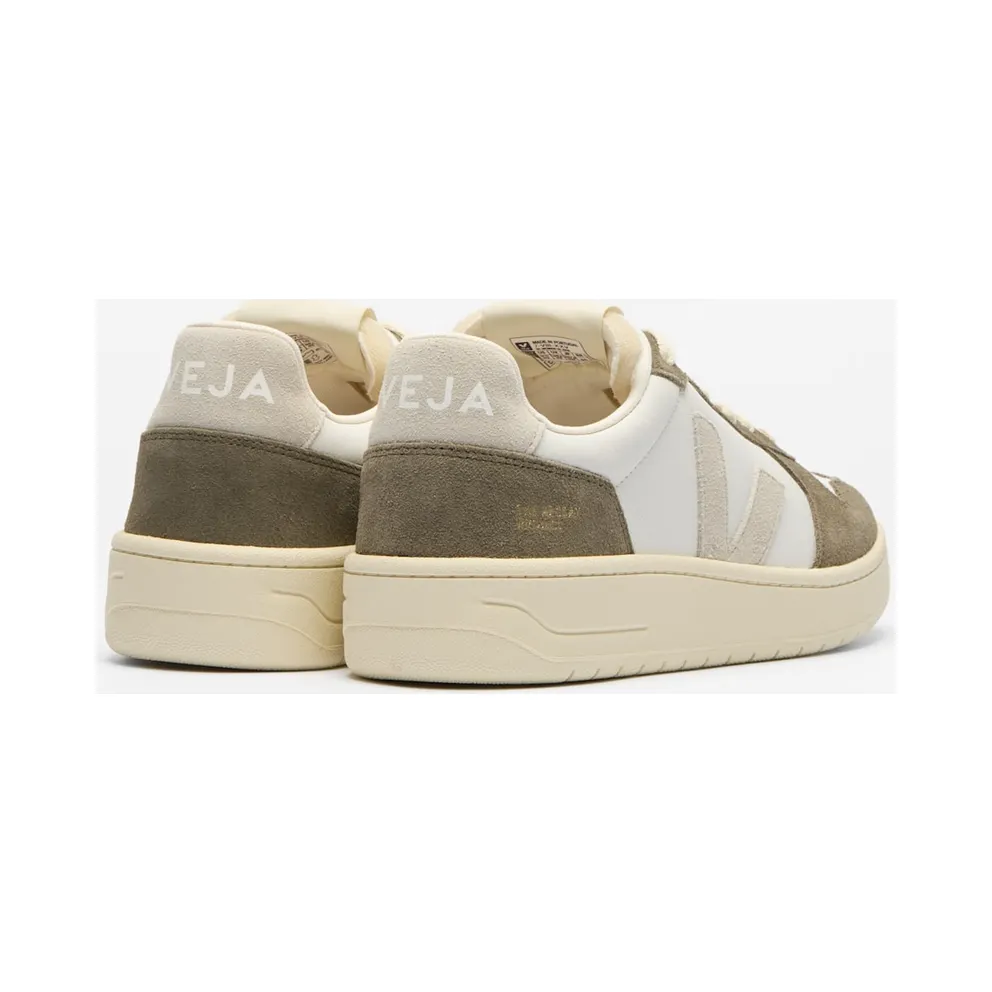Veja V-10 White