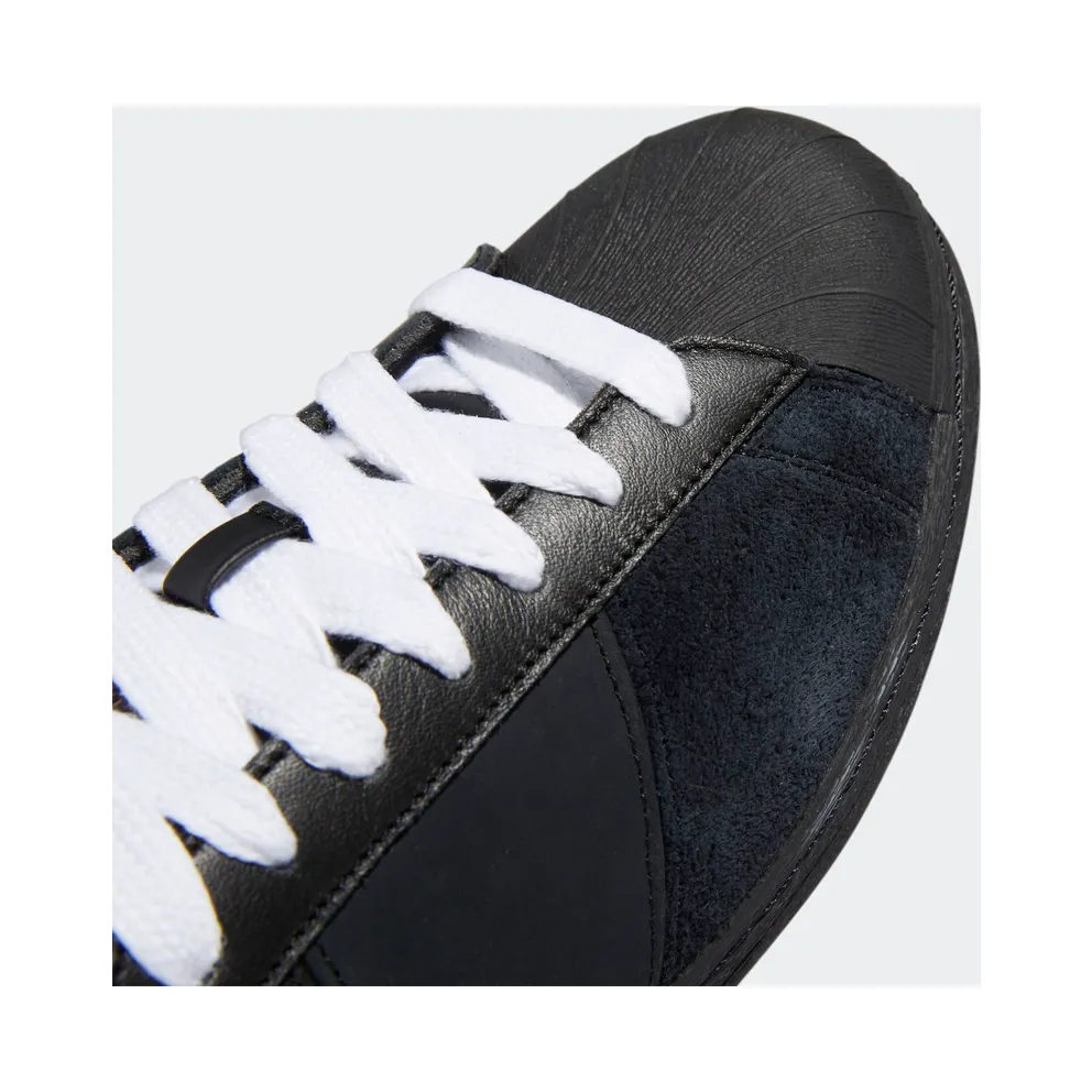 Adidas Superstar 82 Panel Core Black / Cloud White / Core Black (GW0775)