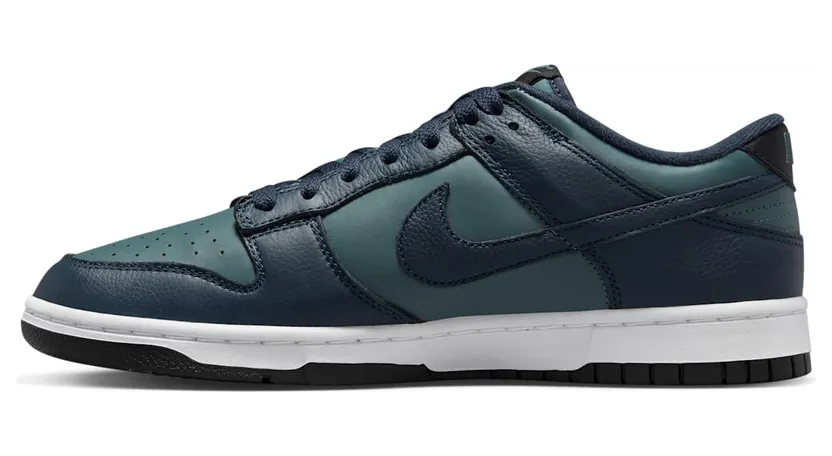 Nike Dunk Low PRM “Armory Navy” (DR9705-300)