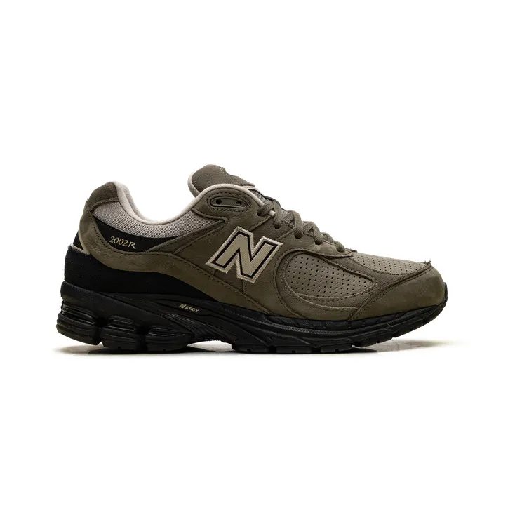 new-balance-2002r M2002RCF