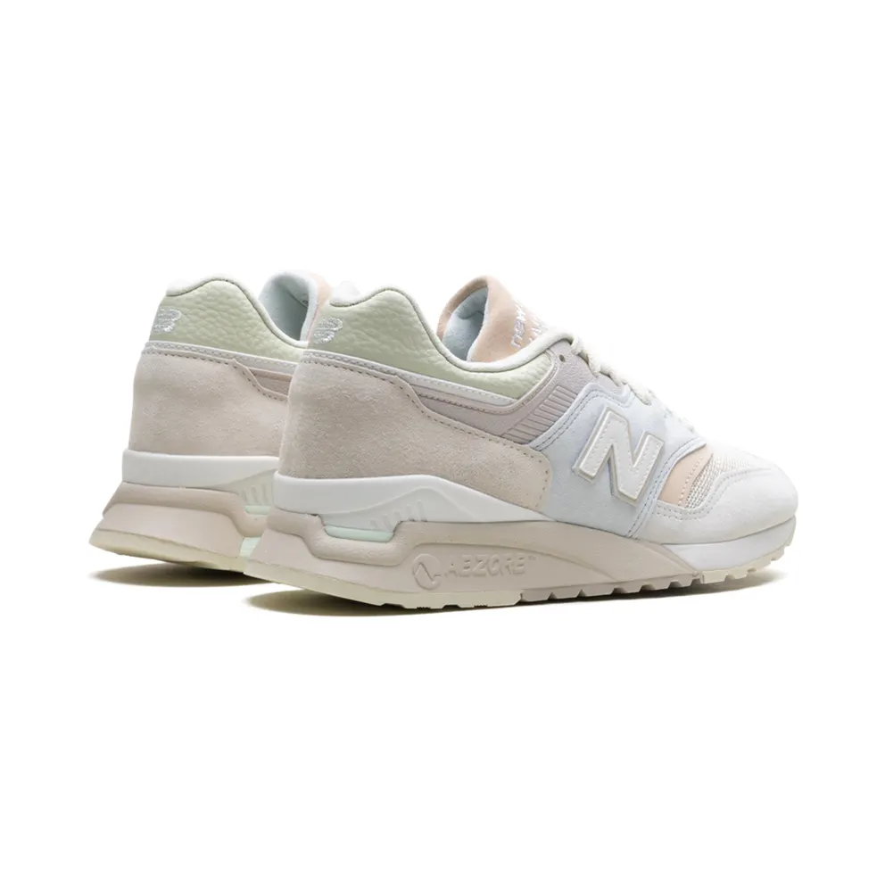New Balance 997.5 “MiUSA Kith Easter White Ice Blue Peach” (U9975KT)