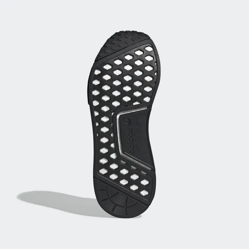 adidas NMD R1 Black Grey Three Core Black/Core Black/Grey Three (EE5075)