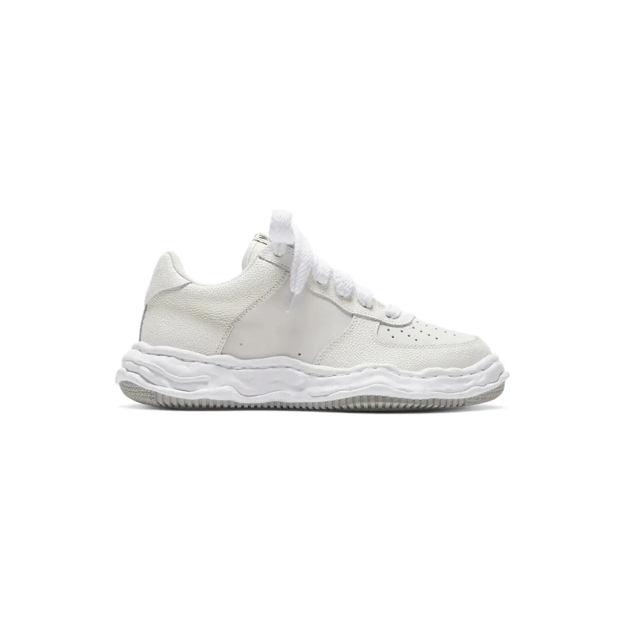 Maison Mihara Yasuhiro Wayne OG Sole Embossed Leather Low White (A11FW712-WHITE)