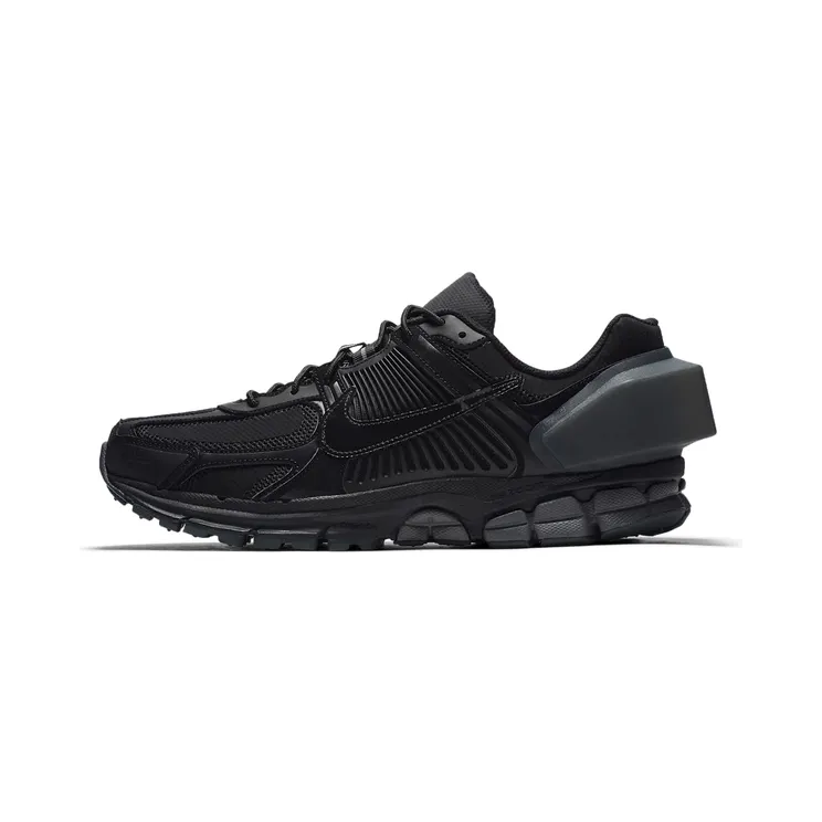 Nike Zoom Vomero 5 A Cold Wall “Black / Reflect Silver / Anthracite” (AT3152-001)