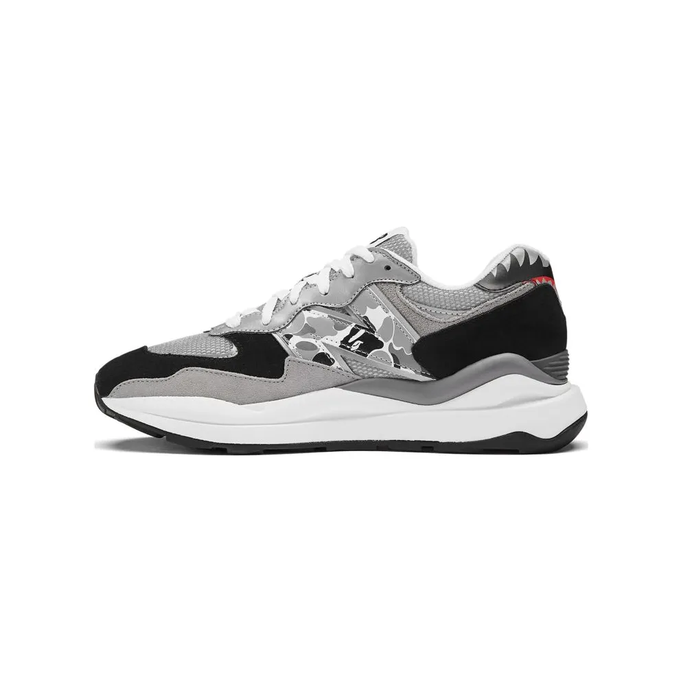 57/40 “Bape x New Balance” (M5740BAP)