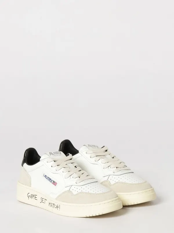 Autry Medalist Low Sneakers in Smooth Calf Leather with Perforated Toe Black (AULWMA04)